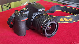 Nikon D5600 KIT 18-55VR (1 foto / 4)