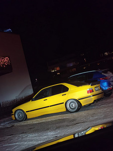 BMW 325I NON VANOS. (4 foto / 6)