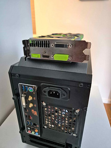 Настольный компьютер (mini-ITX) (6 фото из 6)
