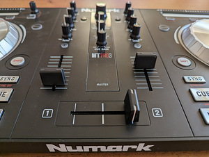 Микстрек Pro 3 - Numark (2 фото из 3)