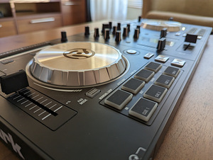 Микстрек Pro 3 - Numark (3 фото из 3)