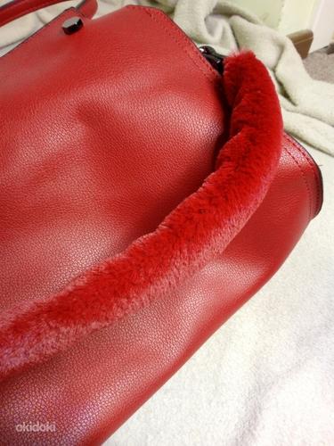 Красная кожаная сумка. (фото #3)