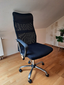 Müüa kontoritool (2 foto / 4)