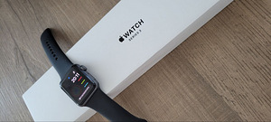Apple Watch Series 3 Black (1 foto / 3)