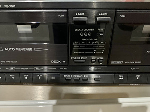 Broneritud: TECHNICS STEREO DOUBLE CASSETTE DECK RS-X911 (6 foto / 10)