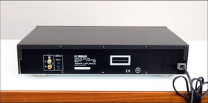 Yamaha CDX-496 CD Player Black (2 foto / 4)