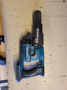 Makita DFR450X akulintikruvikeeraja (1 foto / 2)