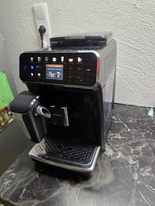 Philips LatteGo 5441/50 (1 foto / 2)