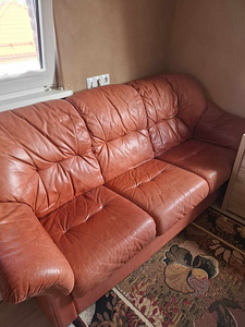 Диван из кожи (1 фото из 2)