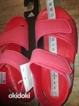 Новые розовые сандалии Adidas (фото #1)