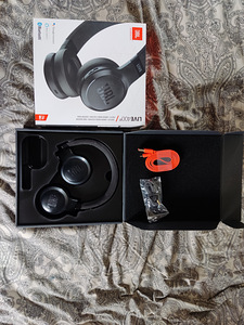 JBL LIVE 400 (1 фото из 3)