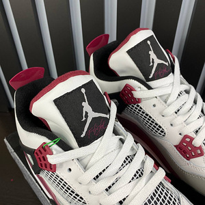 Nike air Jordan 4 (2 foto / 3)