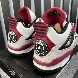 Nike air Jordan 4 (3 foto / 3)
