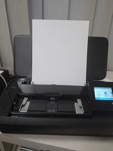 Mobiilne multifunktisoonalne printer HP OfficeJet 252 Mobile (5 foto / 6)