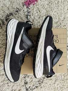 Nike tossud s. 31 (5 foto / 7)