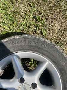Autorehvid r14 (3 foto / 3)