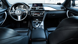 BMW F30 320d xdrive (6 foto / 15)