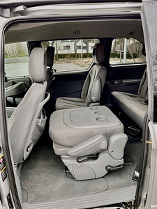 Chrysler Voyager 2.8 2005 (9 foto / 15)