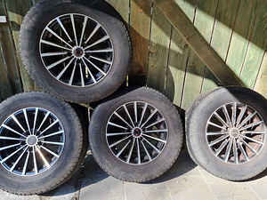Nissani/Mitsubishi veljekomplekt (2 foto / 2)