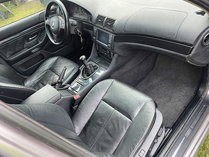 BMW 523i (3 фото из 4)