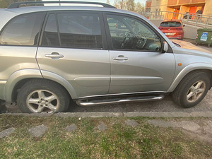 TOYOTA RAV4 (5 foto / 11)