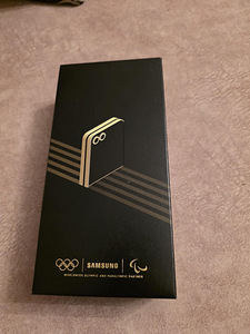 Samsung Galaxy Flip 6 (5 foto / 7)