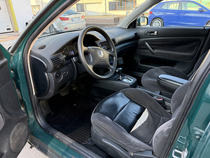 VW Passat 1.9 дизель (6 фото из 12)