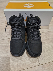 Uued Timberlandi saapad, suurus 36 (6 foto / 6)