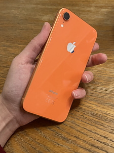 iPhone XR 64 gb (1 foto / 3)