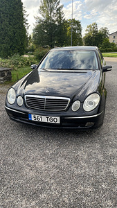 Мерседес-Бенц Е 270 CDI (1 фото из 11)