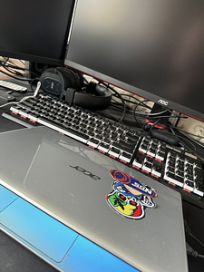 Acer Aspire V5-131 (2 foto / 3)