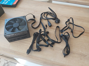 Fractal ION Gold 650W (4 foto / 4)