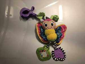 PlayGro игрушка с клипсой и погремушками Бабочка