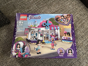 6+ LEGO Friends 41391. Парикмахерская Heartlake City. (2 фото из 3)