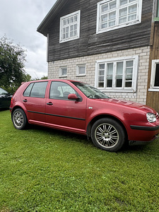 Wolkswagen golf 1,6 (2 foto / 6)
