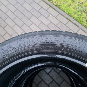 Michelin Latitute Sport 3 (235/50/R19) (4 foto / 5)