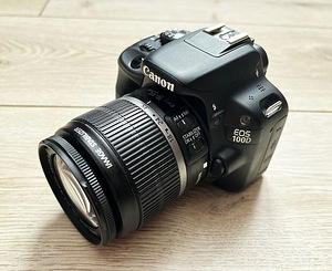 Canon EOS 100D + Canon 18-55 мм