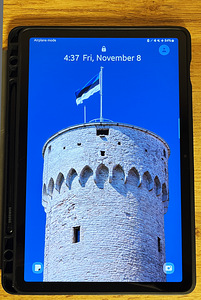 Samsung Galaxy Tab S8 (SM-X700) (7 foto / 10)