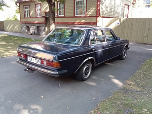 Мерседес-Бенц 300D W123 (5 фото из 11)