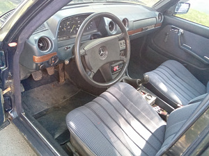 Мерседес-Бенц 300D W123 (11 фото из 11)