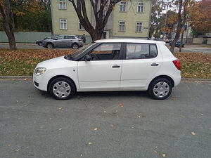Skoda Fabia läbisõit 43700km (2 foto / 12)
