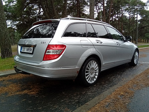 Мерседес-Бенц С220 автомат 2009 (4 фото из 10)
