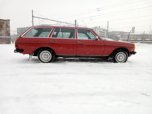 Mercedes-Benz 300TDT OM617A turbodiisel 1985 S123 (4 foto / 10)