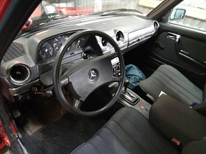 Mercedes-Benz 300TDT OM617A turbodiisel 1985 S123 (8 foto / 10)
