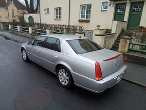 Cadillac DTS V8 Northstar (4 foto / 10)