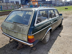 Mercedes-Benz 230TE S123 (3 foto / 14)