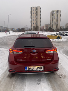 Tojota Auris (11 foto / 13)
