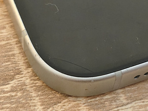 iPhone 15 128 GB (2 foto / 6)