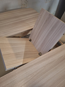 Стол + 4 стула IKEA. (3 фото из 9)
