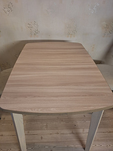 Стол + 4 стула IKEA. (8 фото из 9)